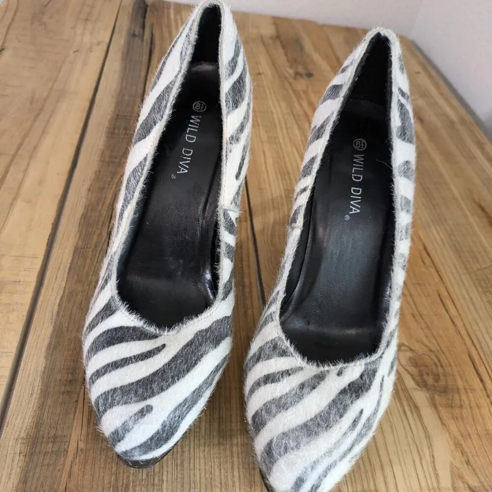 Wild Diva Heels Women's size 8.5 Zebra print with Faux Horse Hair